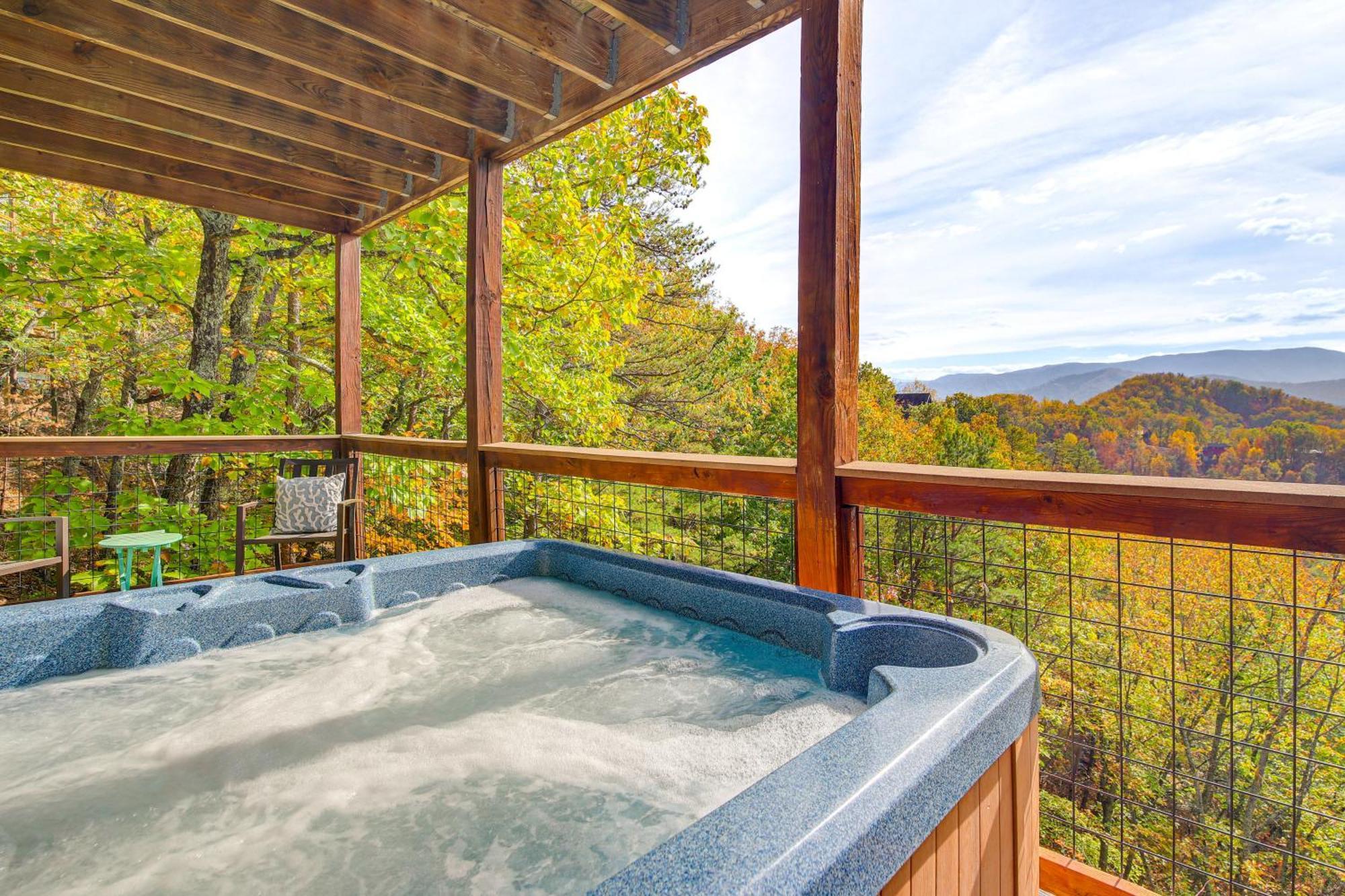 Mountain-View Deck Oasis Cabin Near Attractions Villa Sevierville Exterior photo