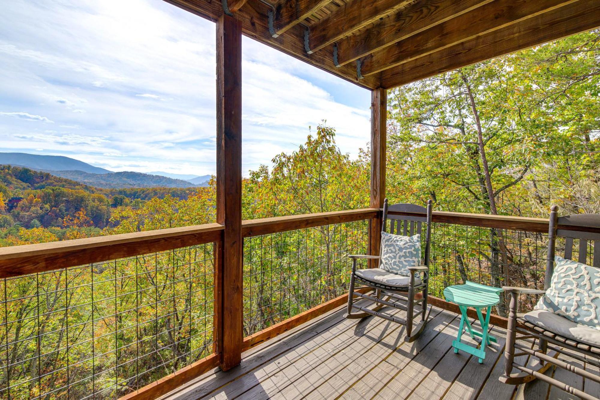 Mountain-View Deck Oasis Cabin Near Attractions Villa Sevierville Exterior photo