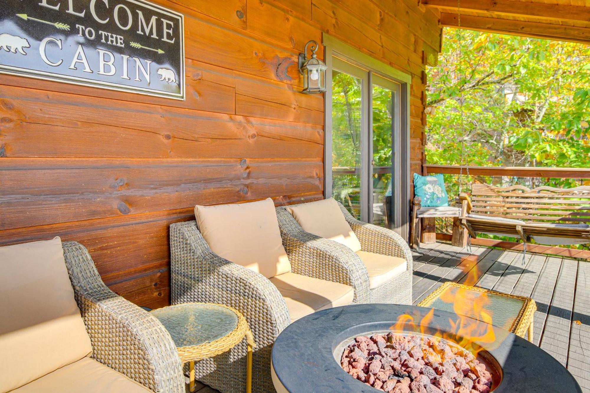 Mountain-View Deck Oasis Cabin Near Attractions Villa Sevierville Exterior photo